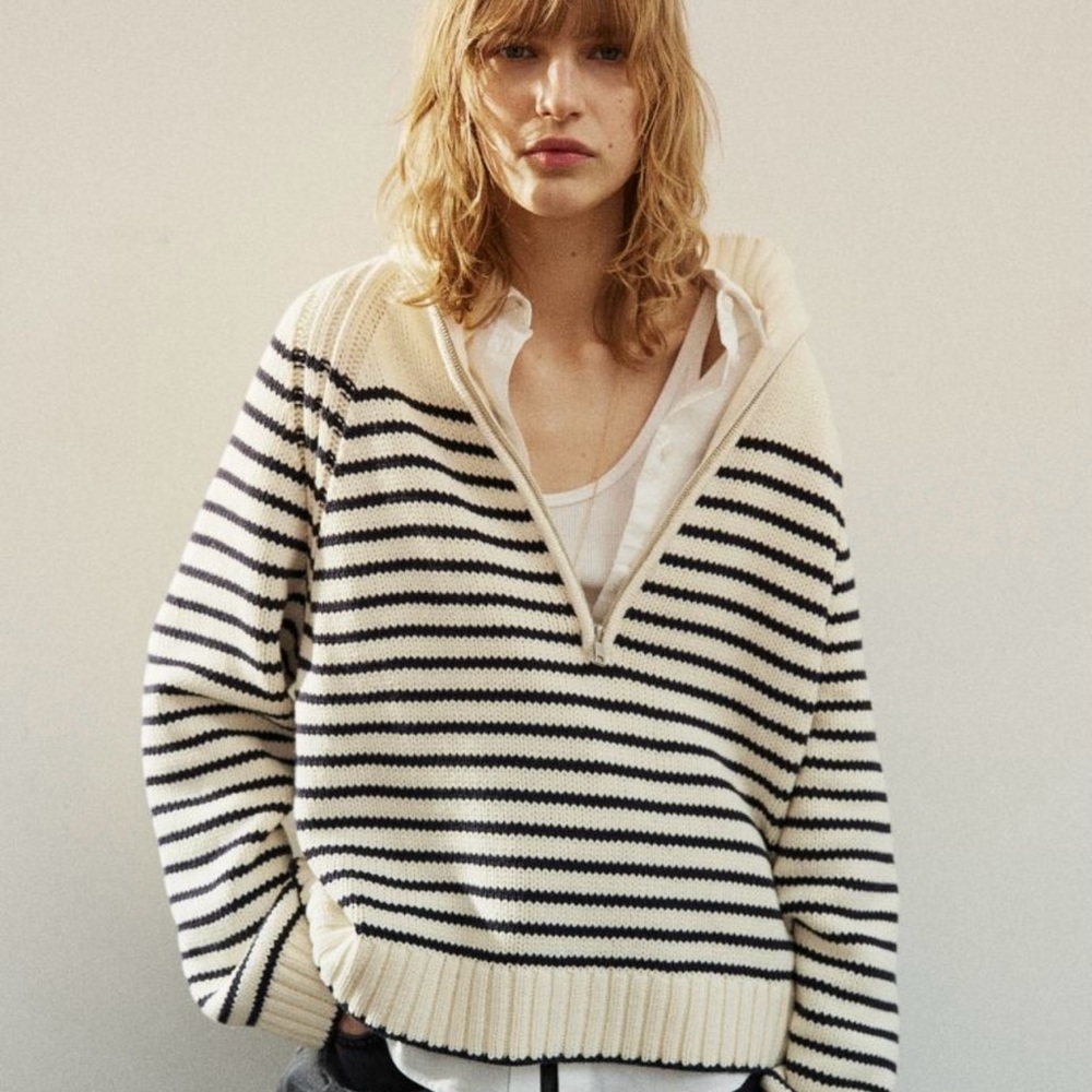 H&M Half Zip Sweater in White and Black stripes Size L